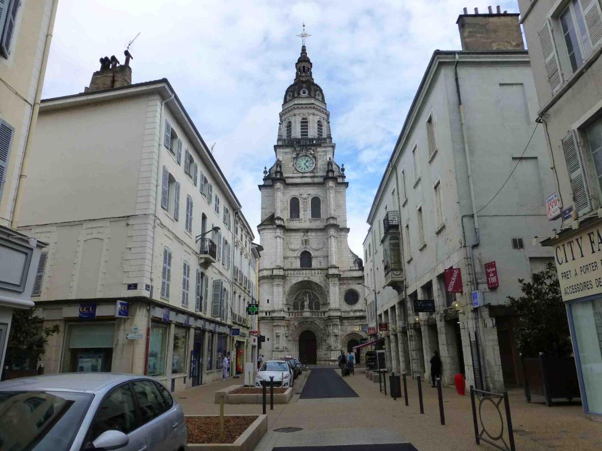 Le Jasmin Appart Spacieux Hyper Centre /Netflix 布雷斯地区布尔格 外观 照片